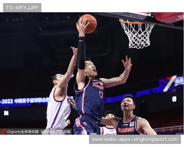 丁彦雨航低位背身单打命中，山东锋线高效发挥，助力球队强势崛起