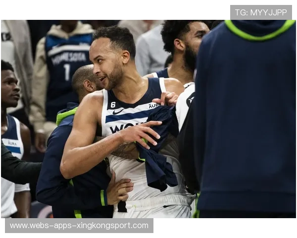 唐斯篮下补篮再中，森林狼终场欢呼