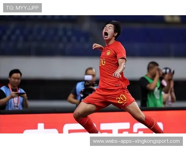 拉唐申花训练赛中连场远射进球，状态火爆